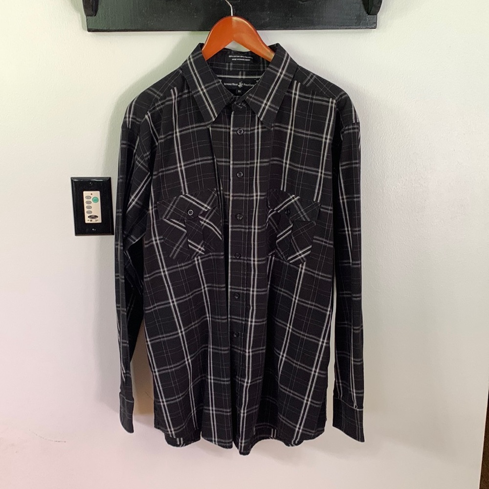 Black and White Men’s Dress Shirt